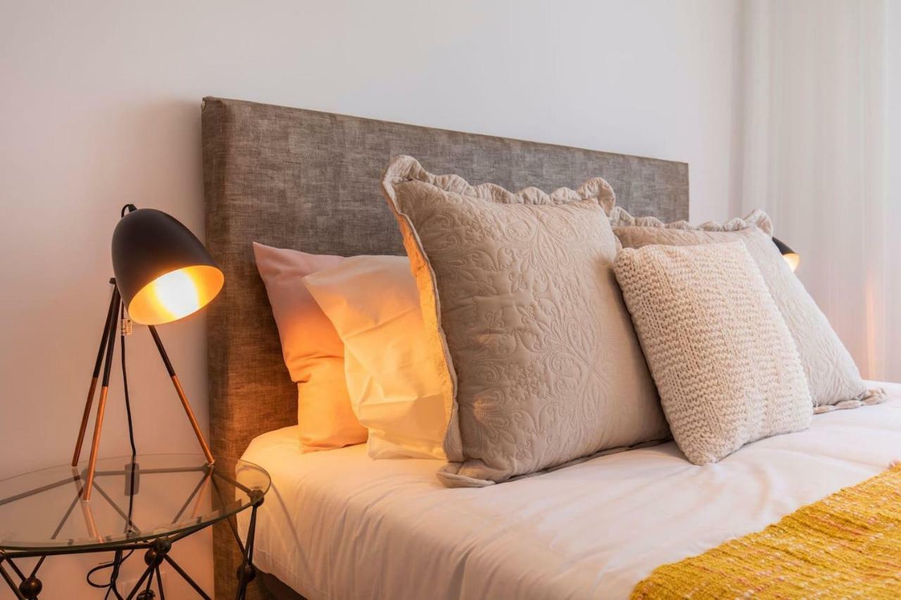 Lovelystay - Sunshine In The Heart Of Graca Apartment