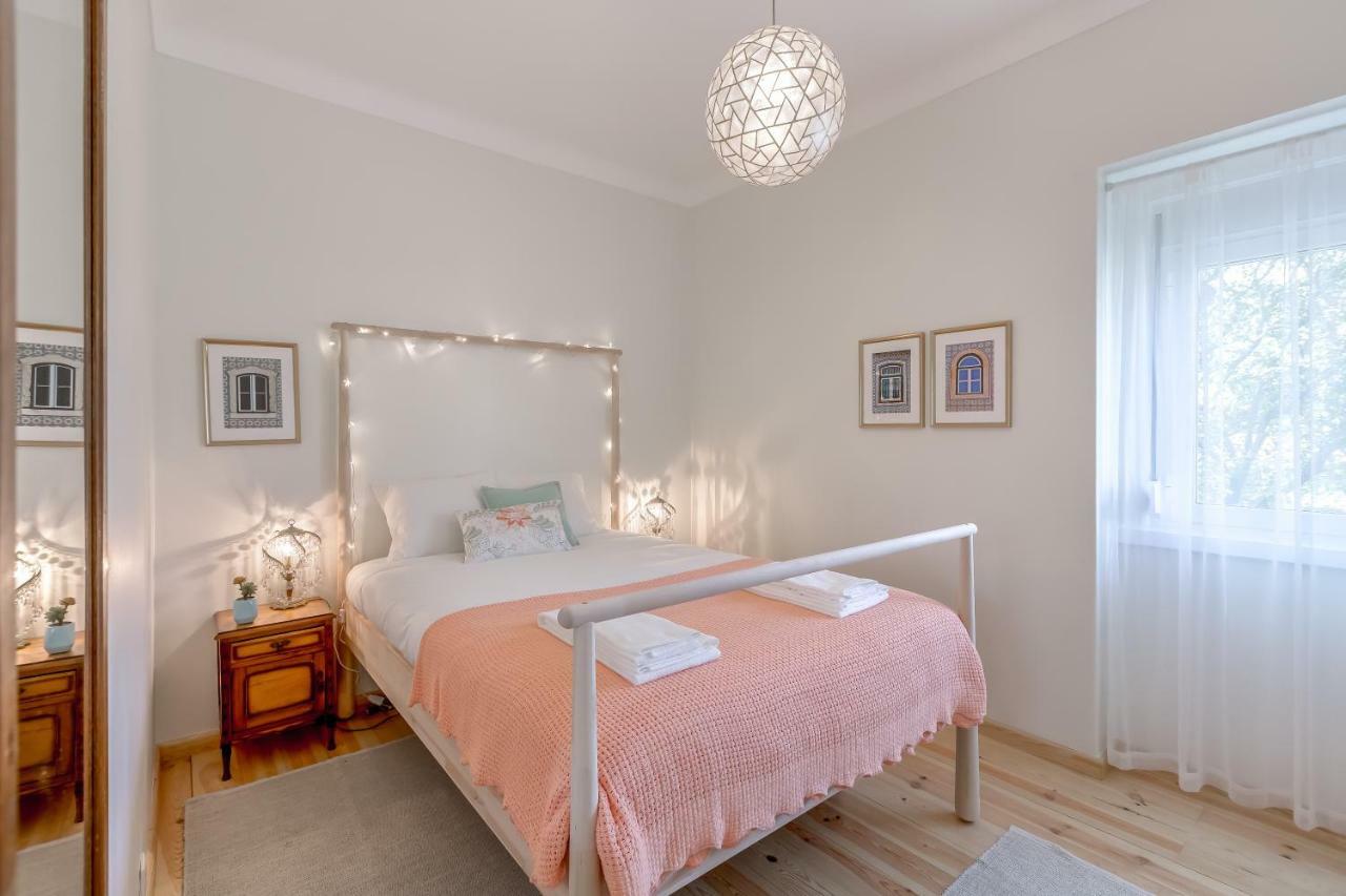 Sunny, Bright And Quiet Apartment, By Timecooler Lisbon
