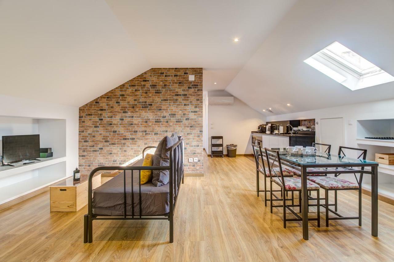 Out & Apartamento