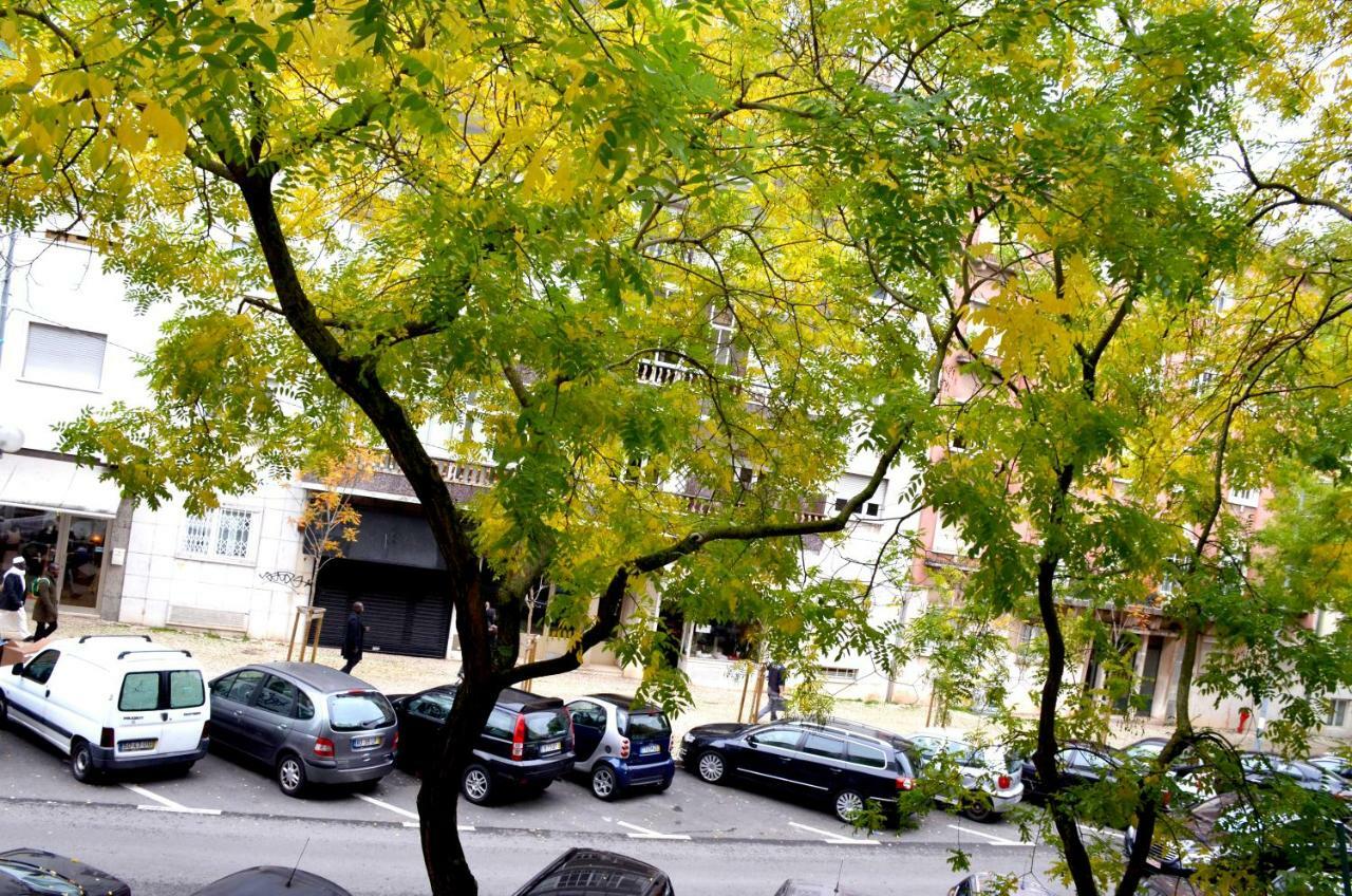 Bairro Azul - Av. Ressano Garcia Apartment *