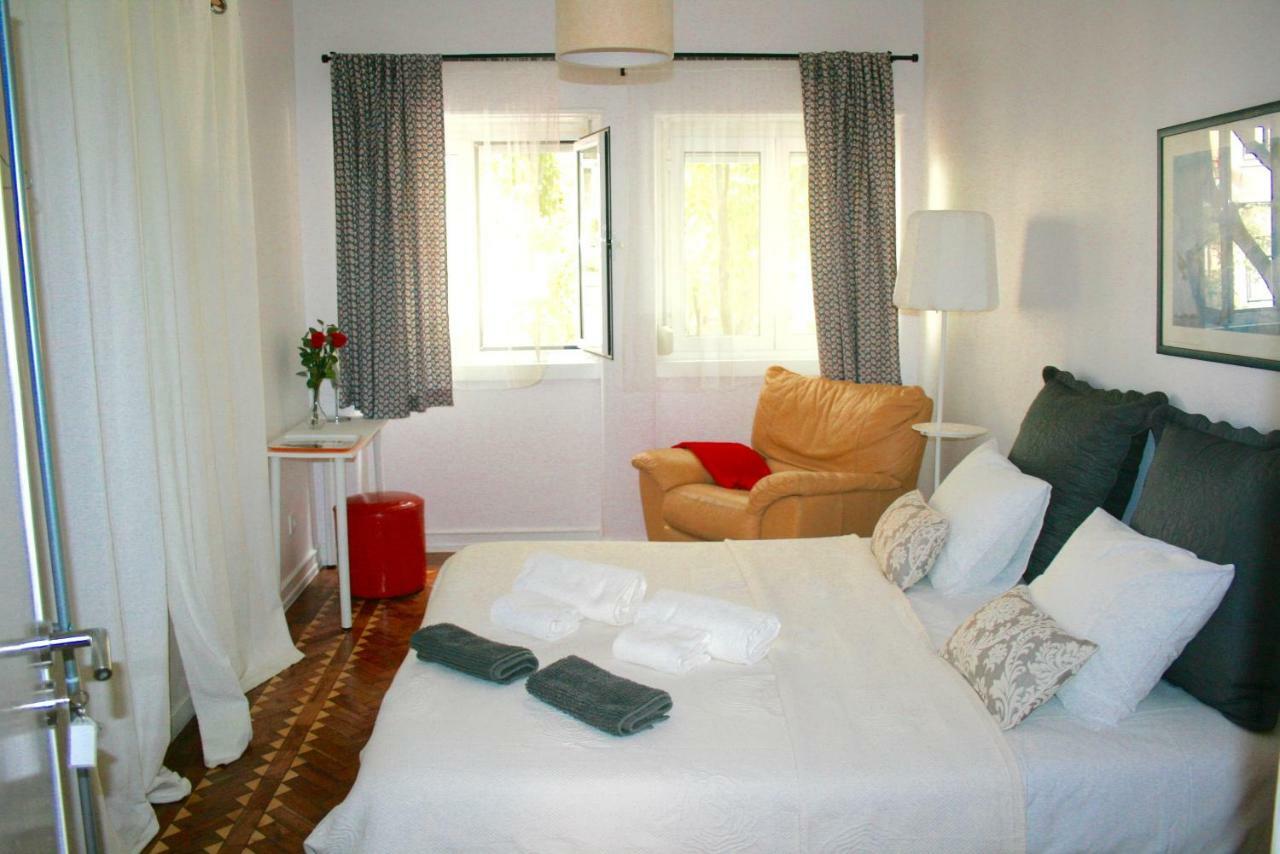 99 Flowers Flat Guest house