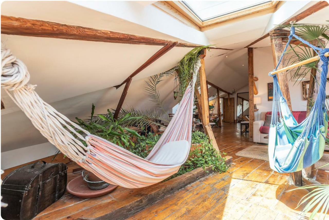 Apartment Charming Sunny Penthouse Lisbon