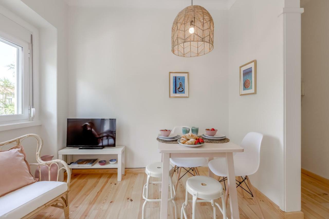 Sunny, Bright And Quiet Apartment, By Timecooler Apartment *