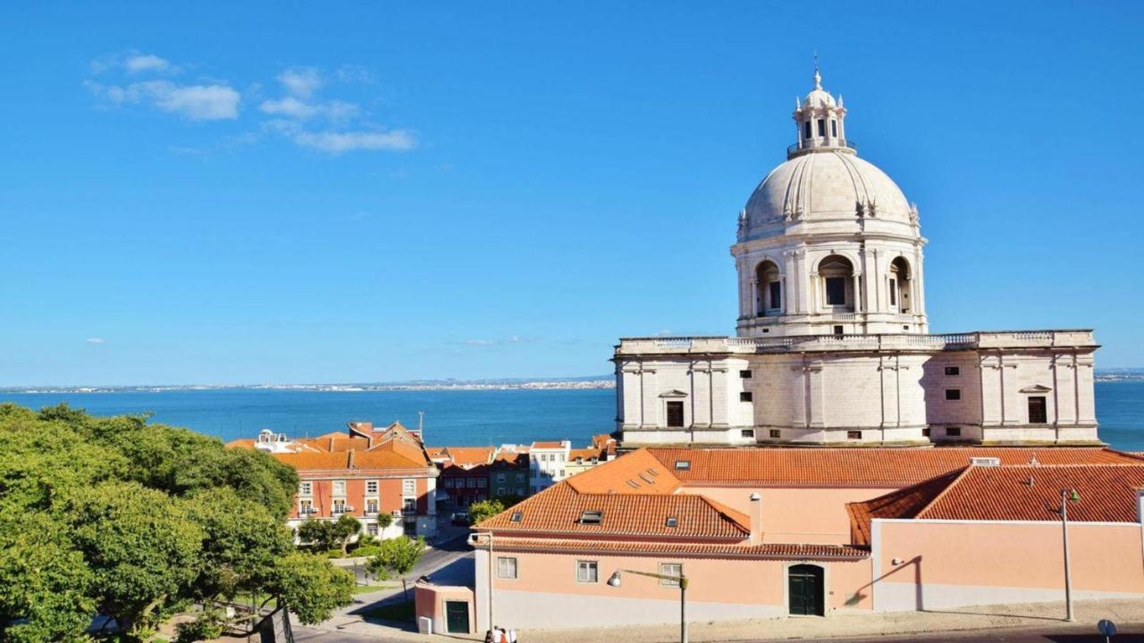 Alfama Riverview Apartment *