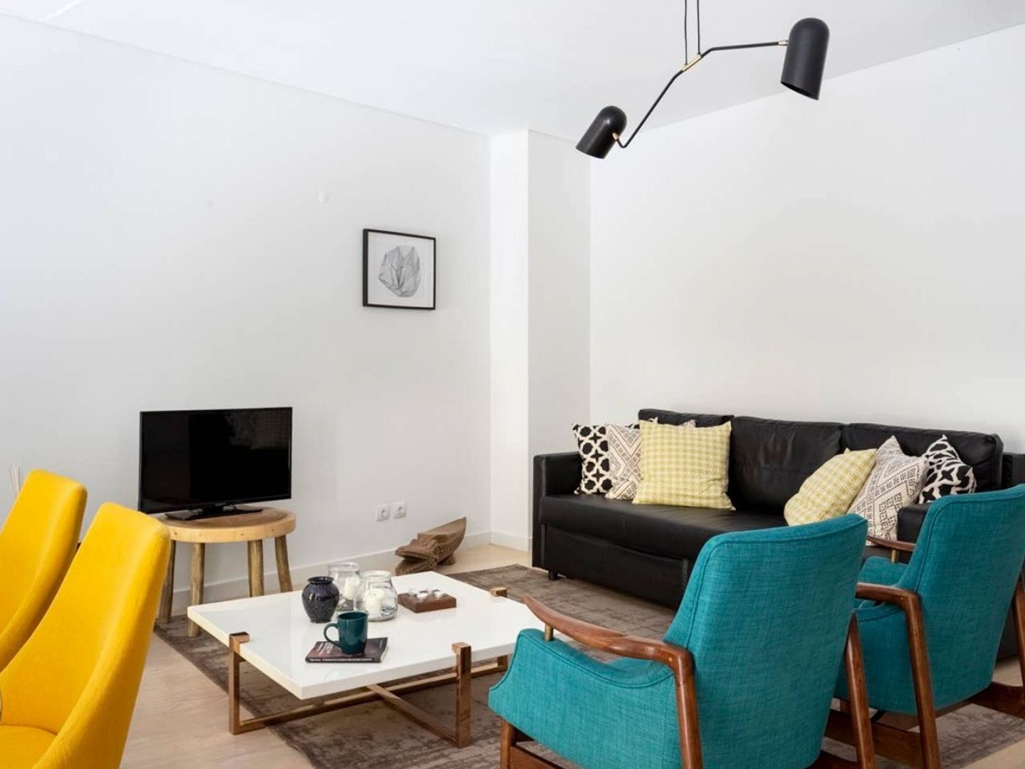 Altido Bright And Elegant 1br With Workspace And Huge Terrace In Pena, Close By Viewpoint Lisbon