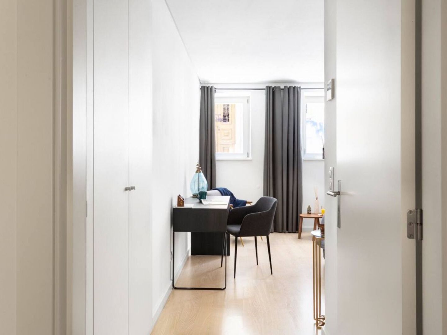 Altido Bright And Elegant 1br With Workspace And Huge Terrace In Pena, Close By Viewpoint Apartment Lisbon