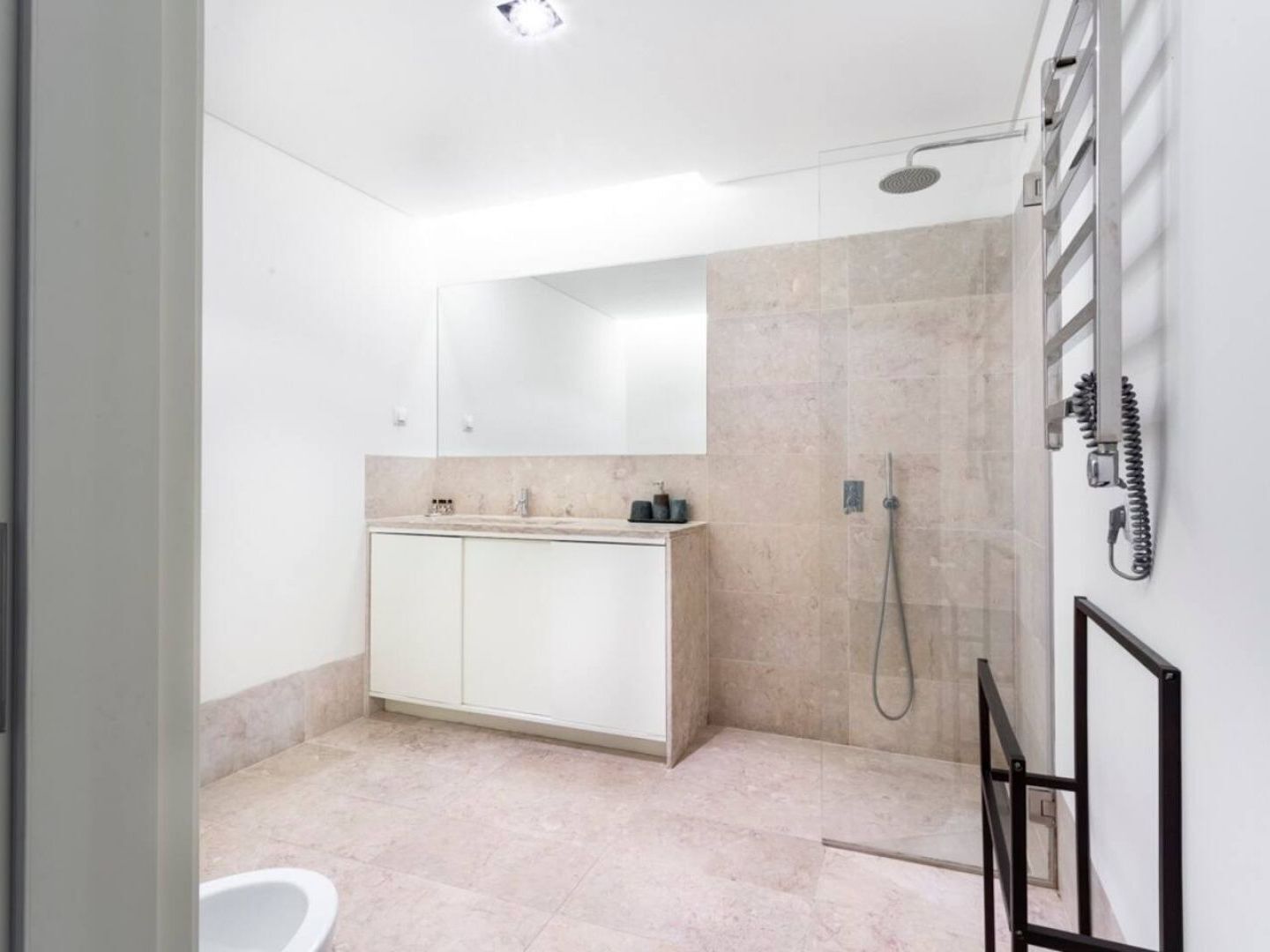 Altido Bright And Elegant 1br With Workspace And Huge Terrace In Pena, Close By Viewpoint Apartment *