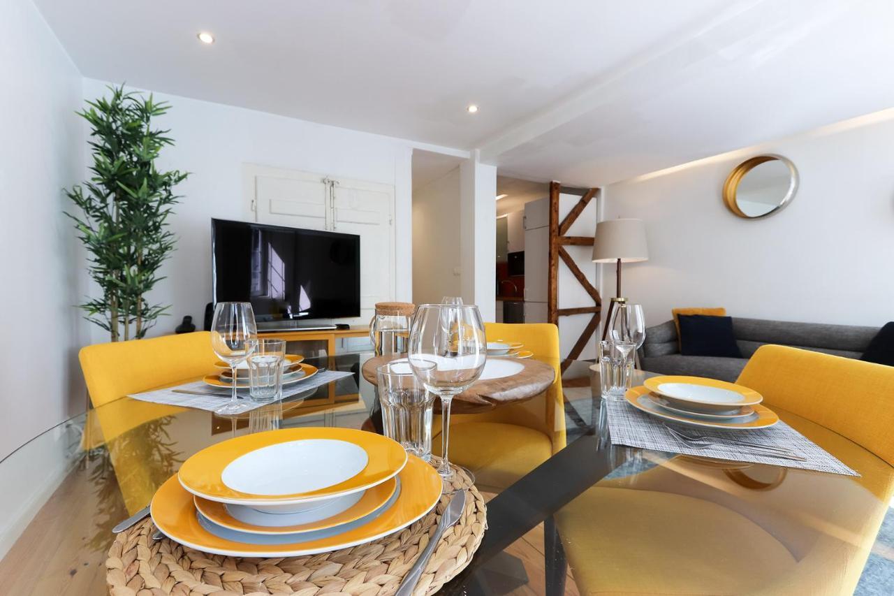 Charming And Stylish Downtown In Xix Century Building Apartment *