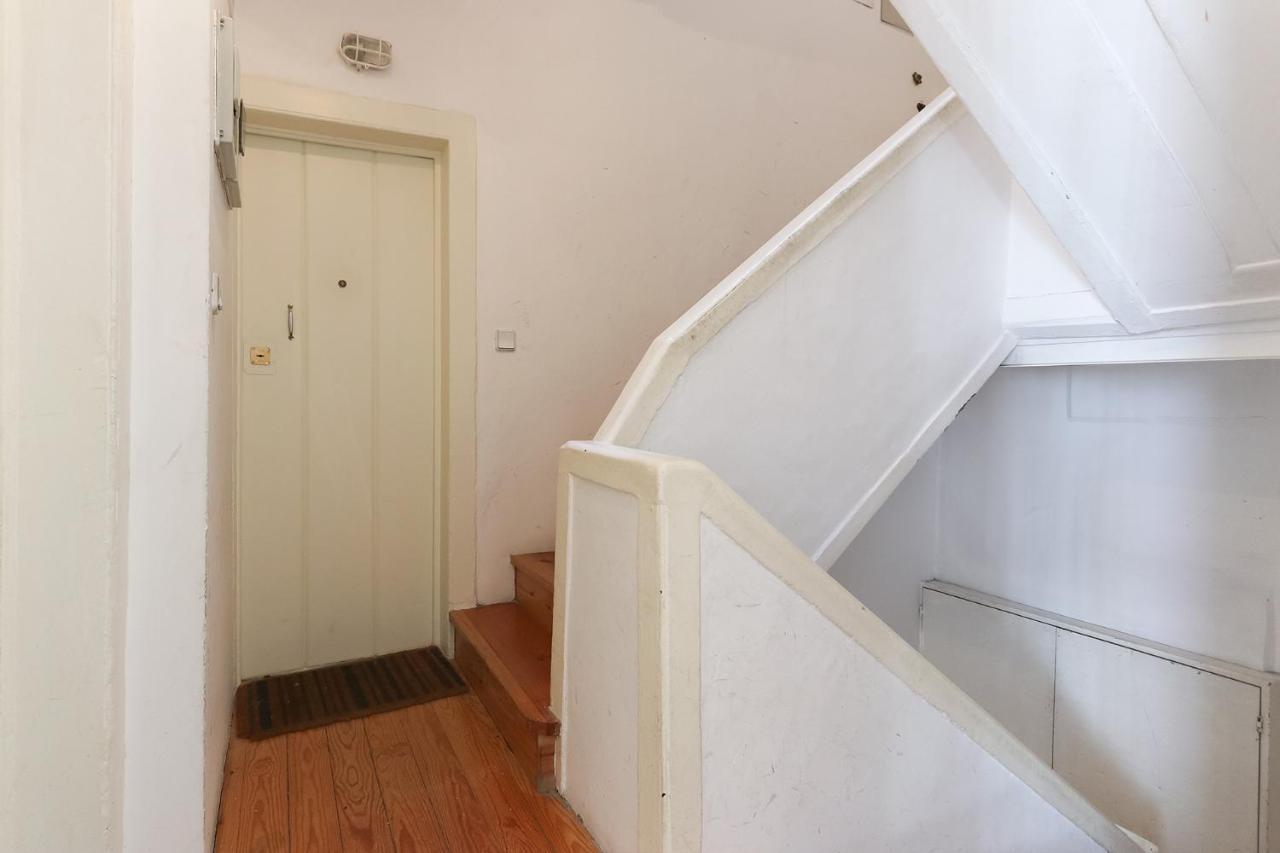 Charming And Stylish Downtown In Xix Century Building Apartment *