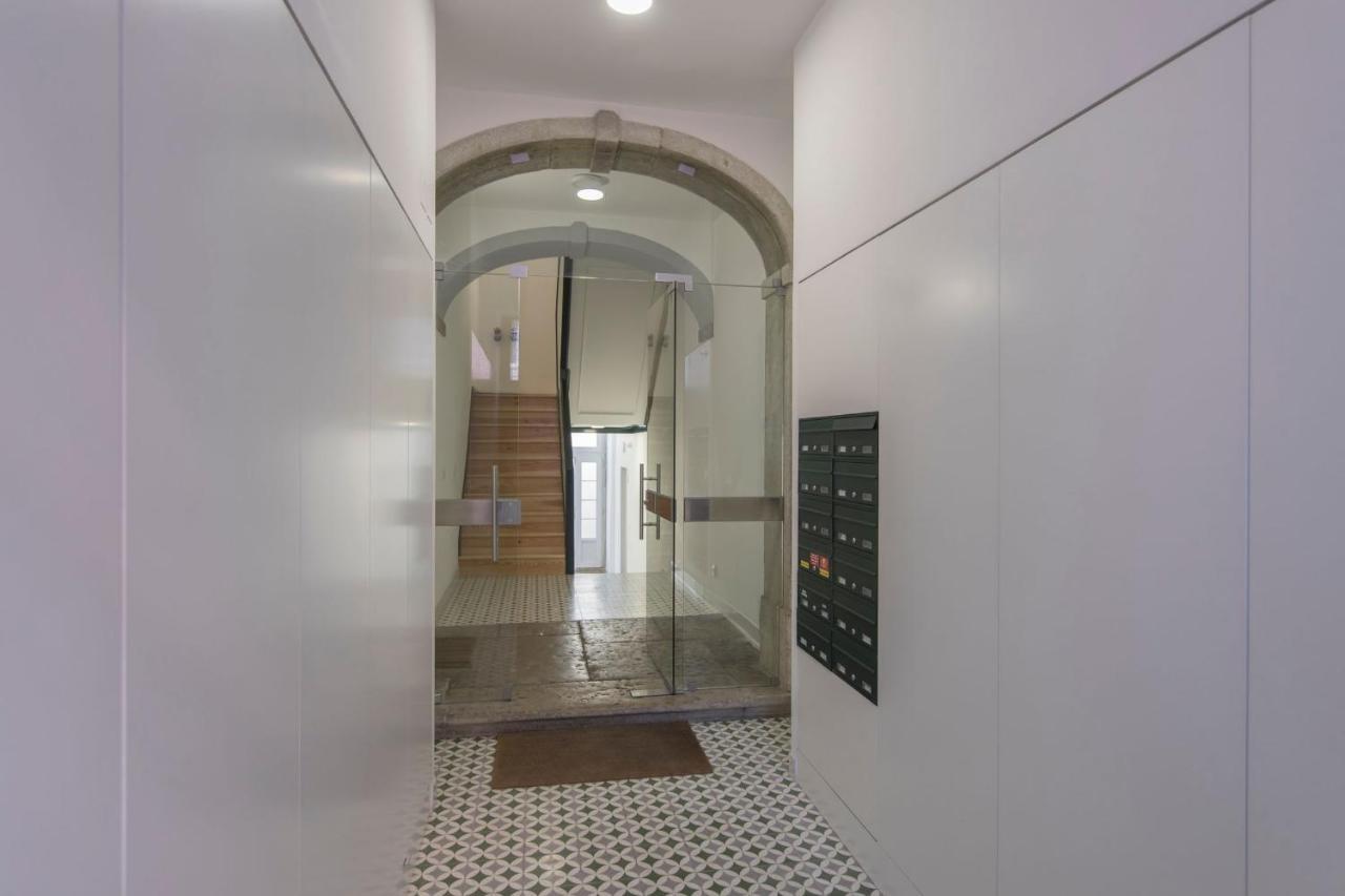 Lovelystay - Sunny Flat W/ Balcony Overseeing Graca And River Apartment *