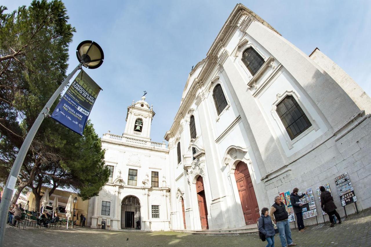 Lovelystay - Sunny Flat W/ Balcony Overseeing Graca And River Apartment Lisbon