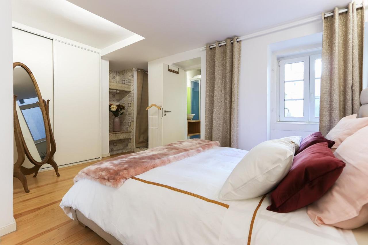 Charming And Stylish Downtown In Xix Century Building * Lisbon