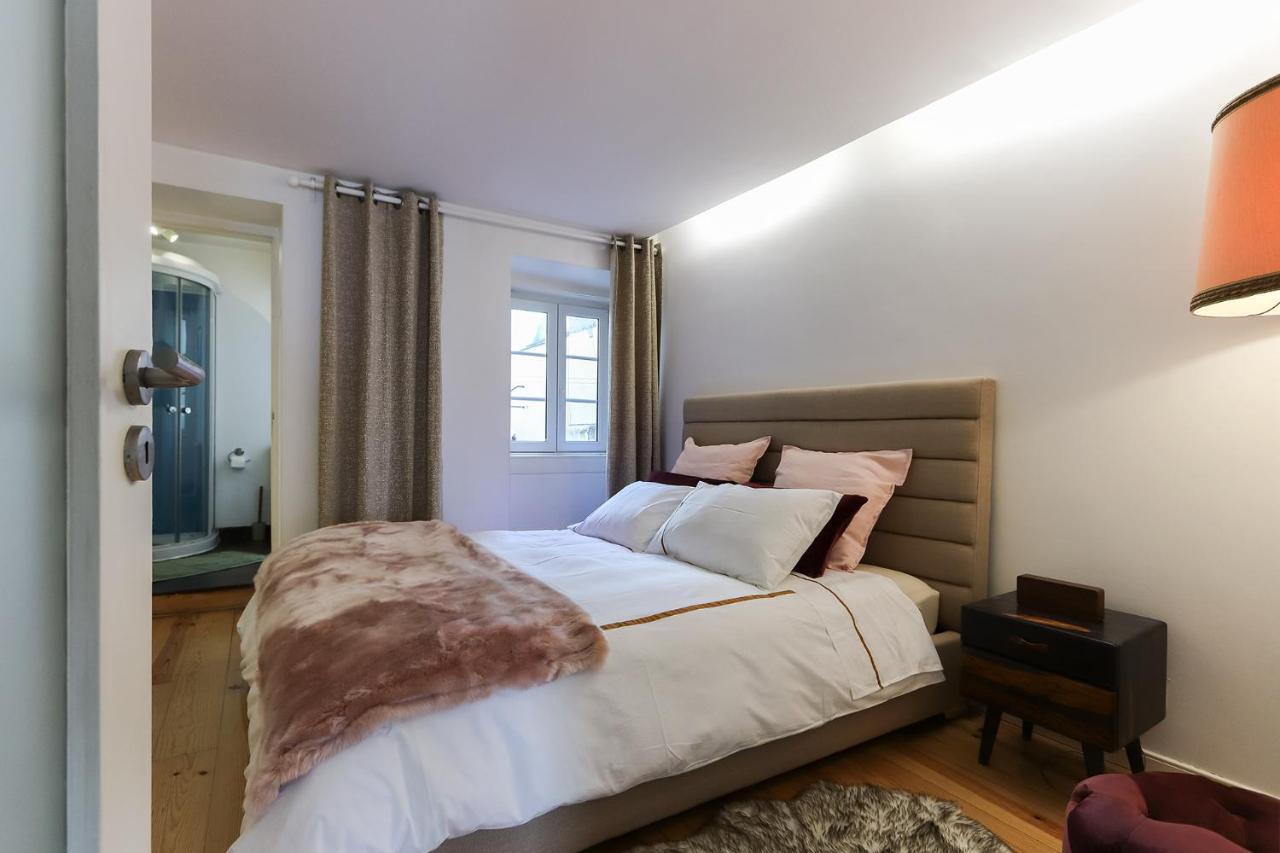 Apartment Charming And Stylish Downtown In Xix Century Building *