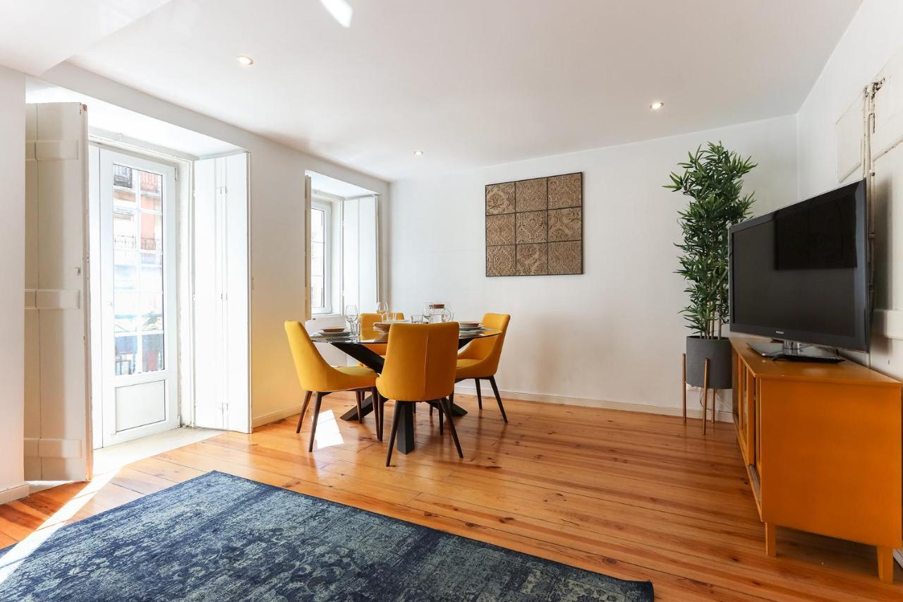 Apartment Charming And Stylish Downtown In Xix Century Building *