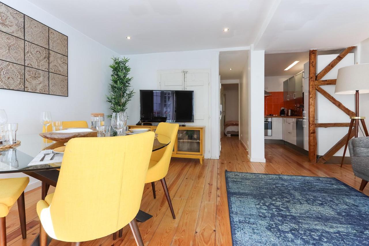 Apartment Charming And Stylish Downtown In Xix Century Building