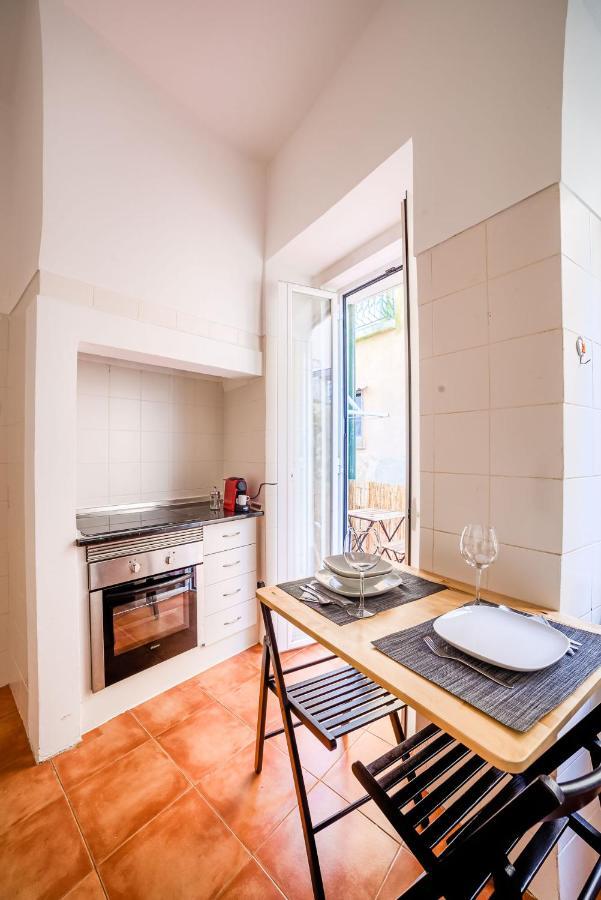 Secret Apartment *