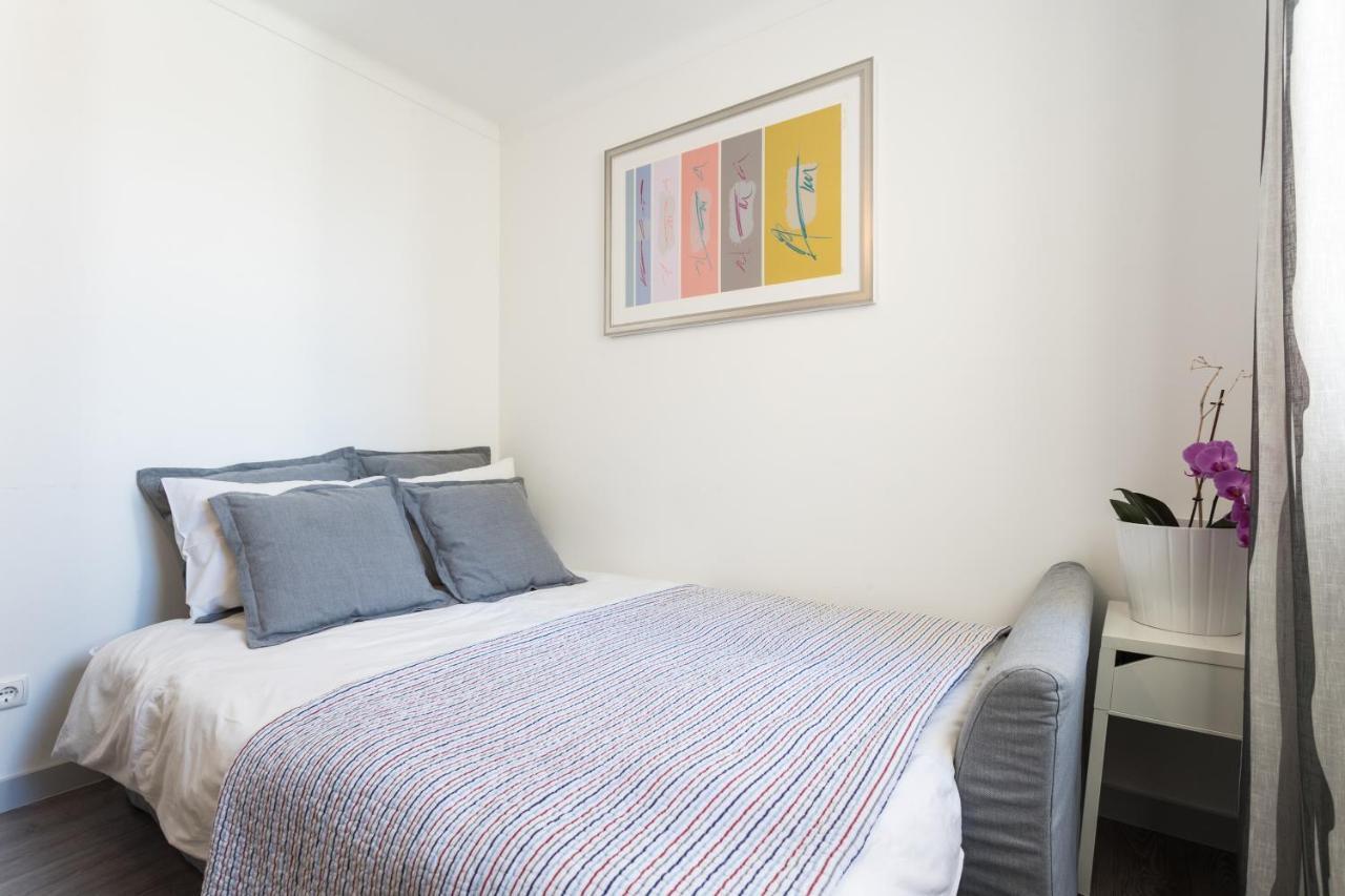 Parque Nacoes, Near Airport, Metro Station Apartment *