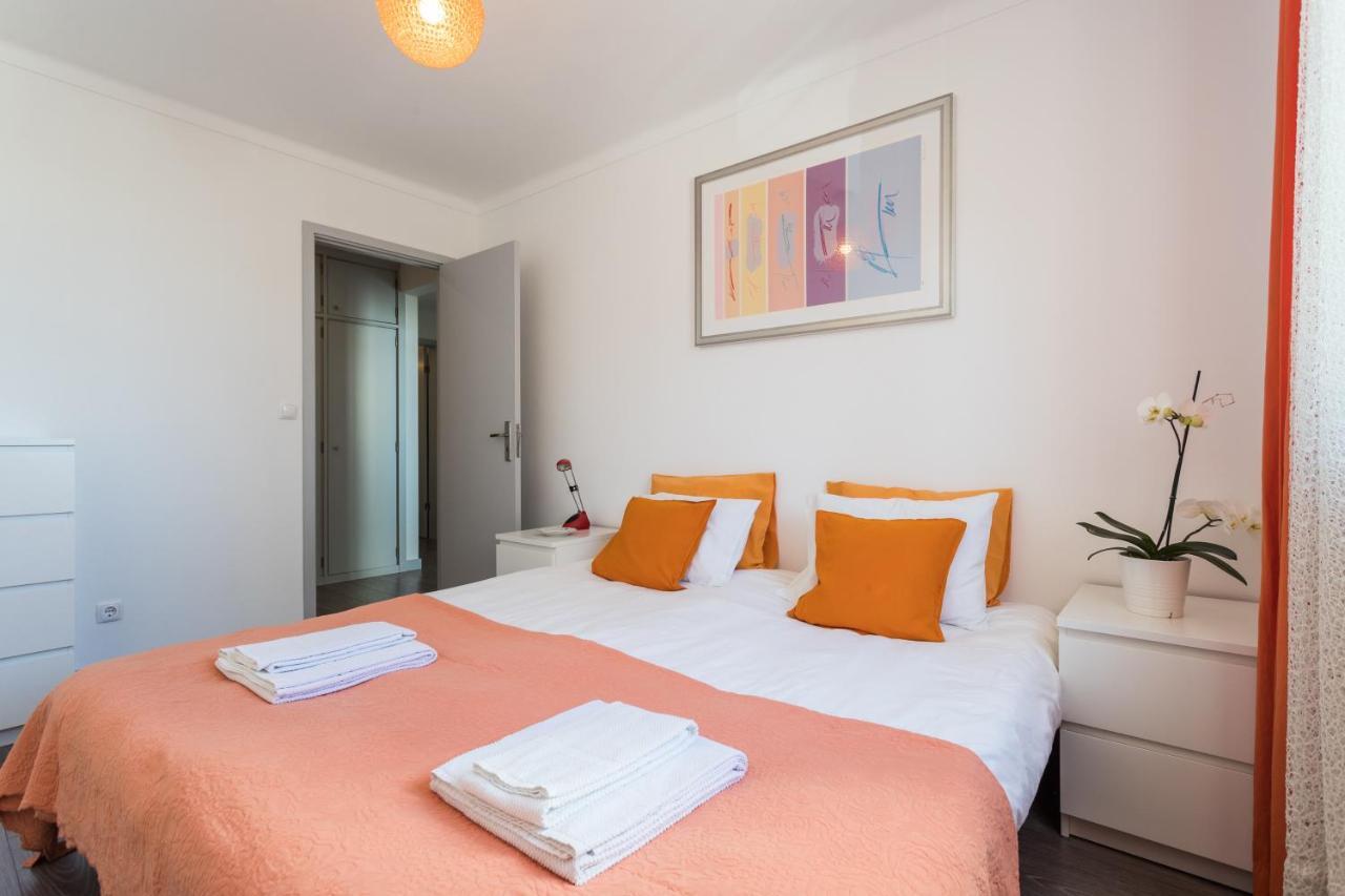 Apartment Parque Nacoes, Near Airport, Metro Station Lisbon