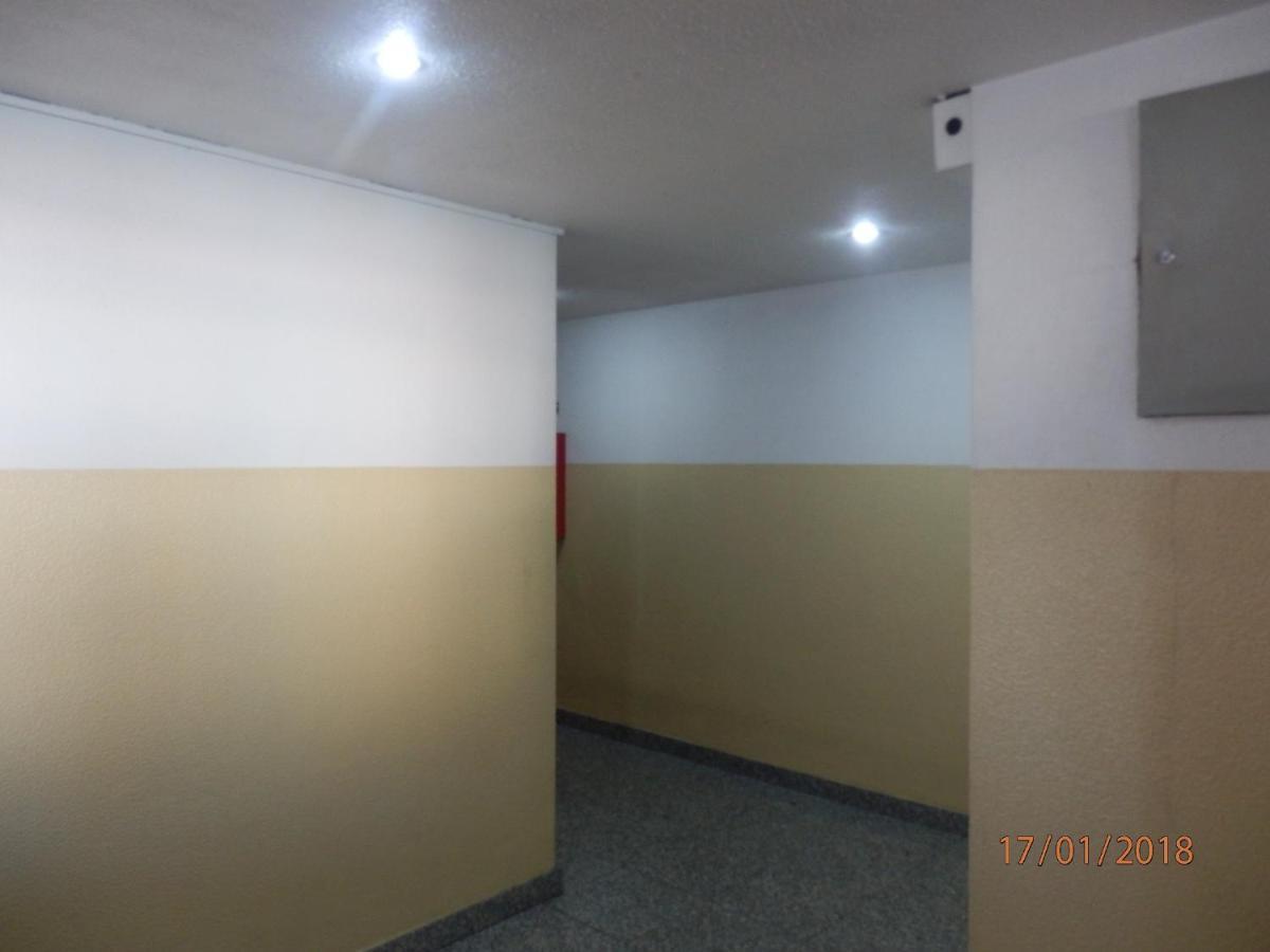 Parque Nacoes, Near Airport, Metro Station Apartment *