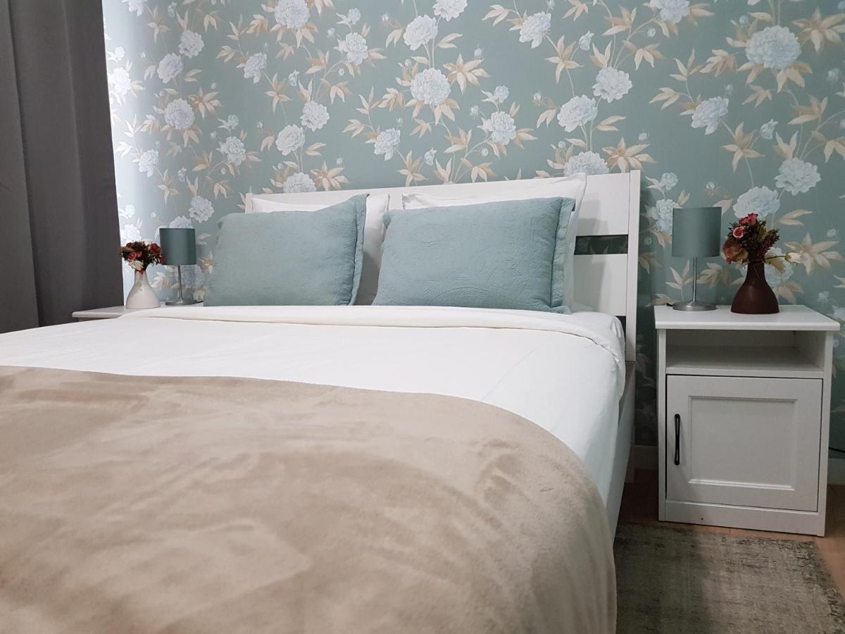 Martim Moniz Charming By Village Apartment