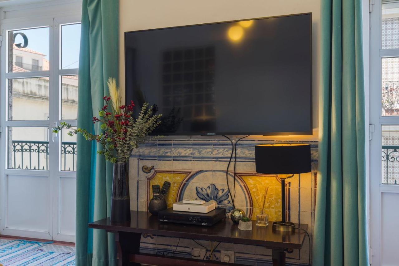Apartment Charming Chiado 2bedr W/balcony And View