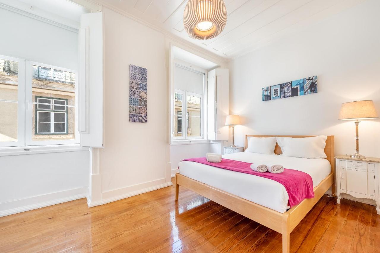 Apartment Sunny Downtown Apartment By Guestready Lisbon