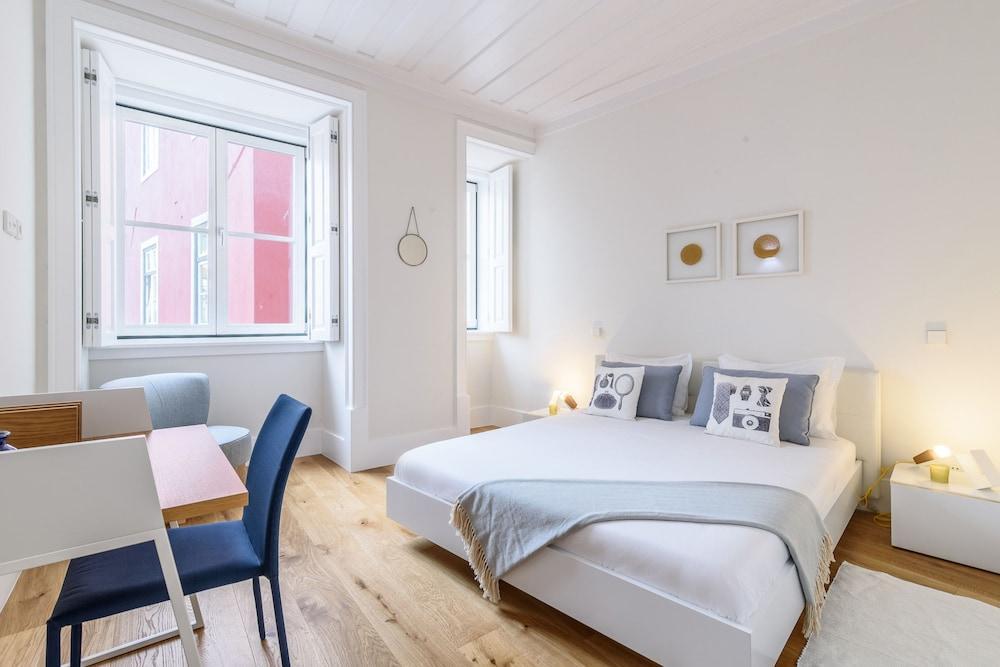 Apartment Athena 1 By Bnblord