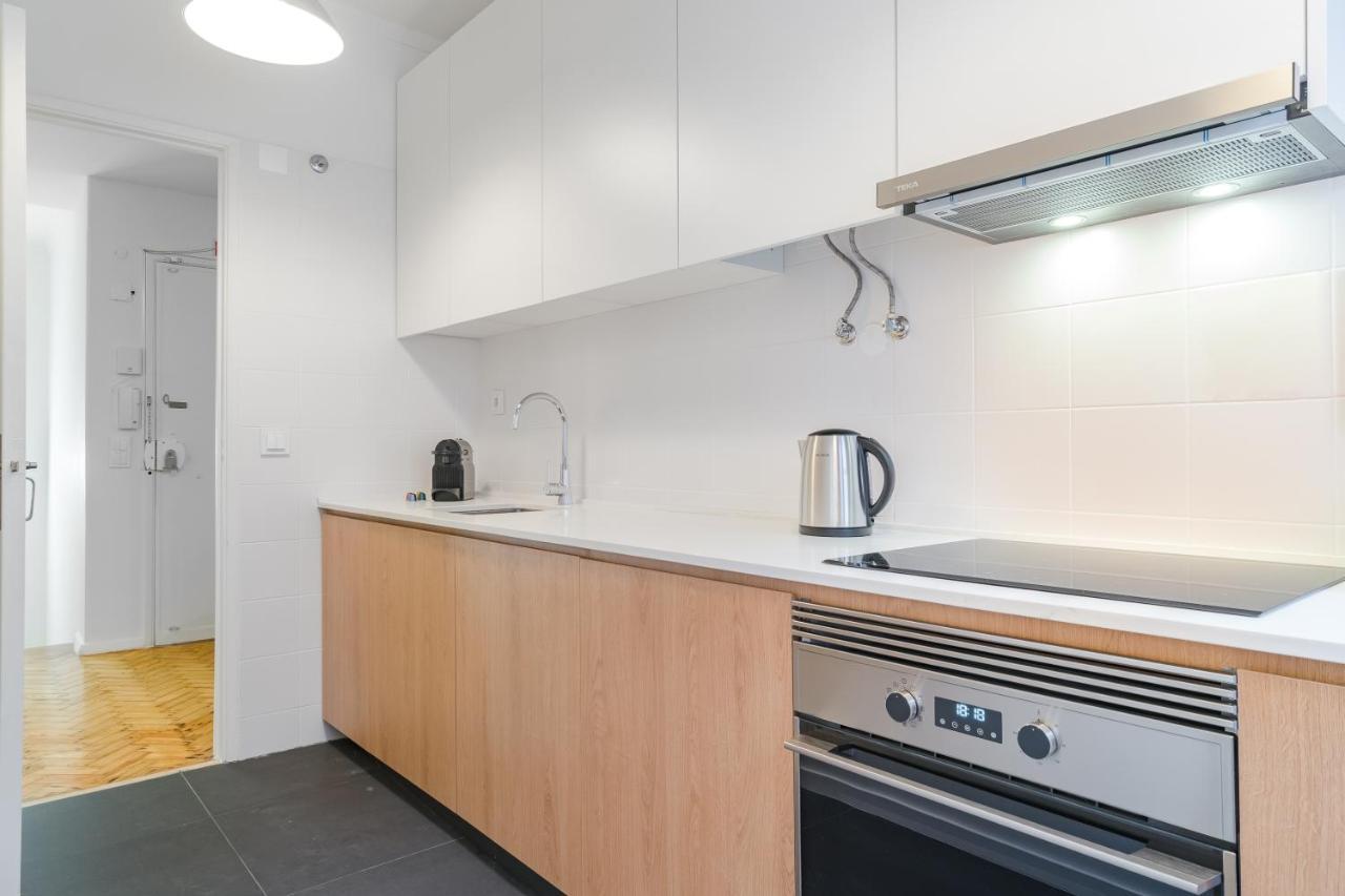 Casa Boma - Sunny And Spacious With Private Terrace - Alcantara Ii Apartment Lisbon